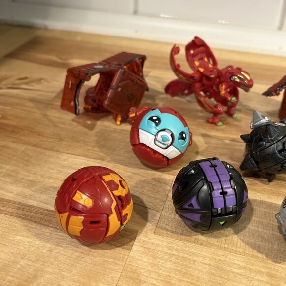 Bakugan Battle Brawlers Mixed Lot of 14 Figures - Picture 2 of 7